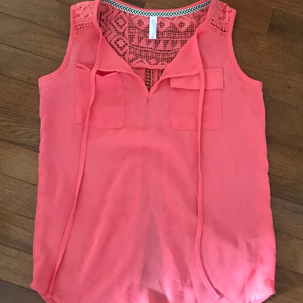 Xhilaration pink shirt